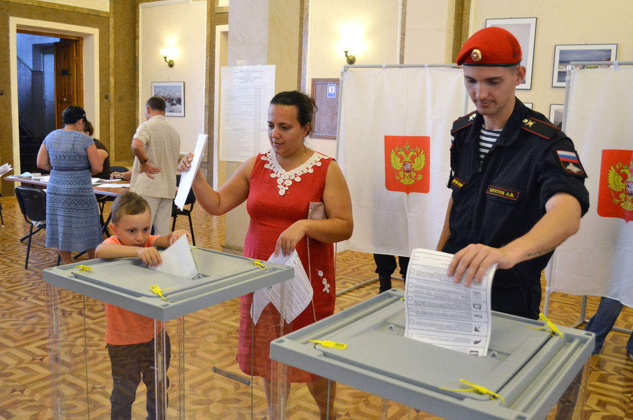 Меньше половины жителей Крыма проголосовали на выборах в Госдуму.