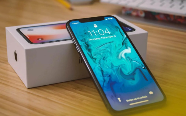 Владельцы iPhone X пожаловались на сокращение времени работы батареи.