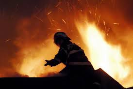 O tânără de 18 ani a murit într-un incendiu devastator produs ieri în satul Cazangic, raionul Leova. Foto: publika.md