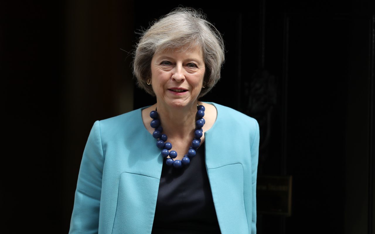 Theresa May anunță acord cu UE pentru muncitorii europeni.