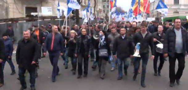 PN cere demisia lui Timofti și anularea tarifelor la lumină. Foto: deschide.md