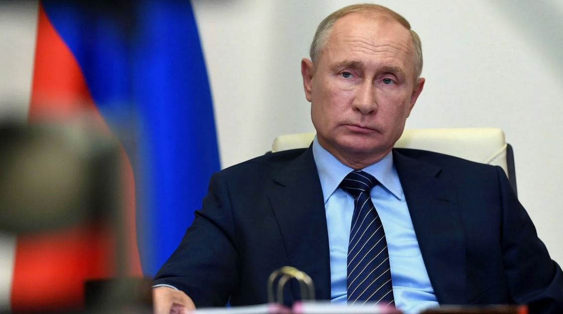 Путин в два раза поднял выплату за контракт с Минобороны.