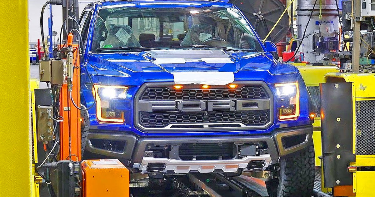 Ford recheamă peste 100.000 de automobile în SUA din cauza unor defecțiuni.