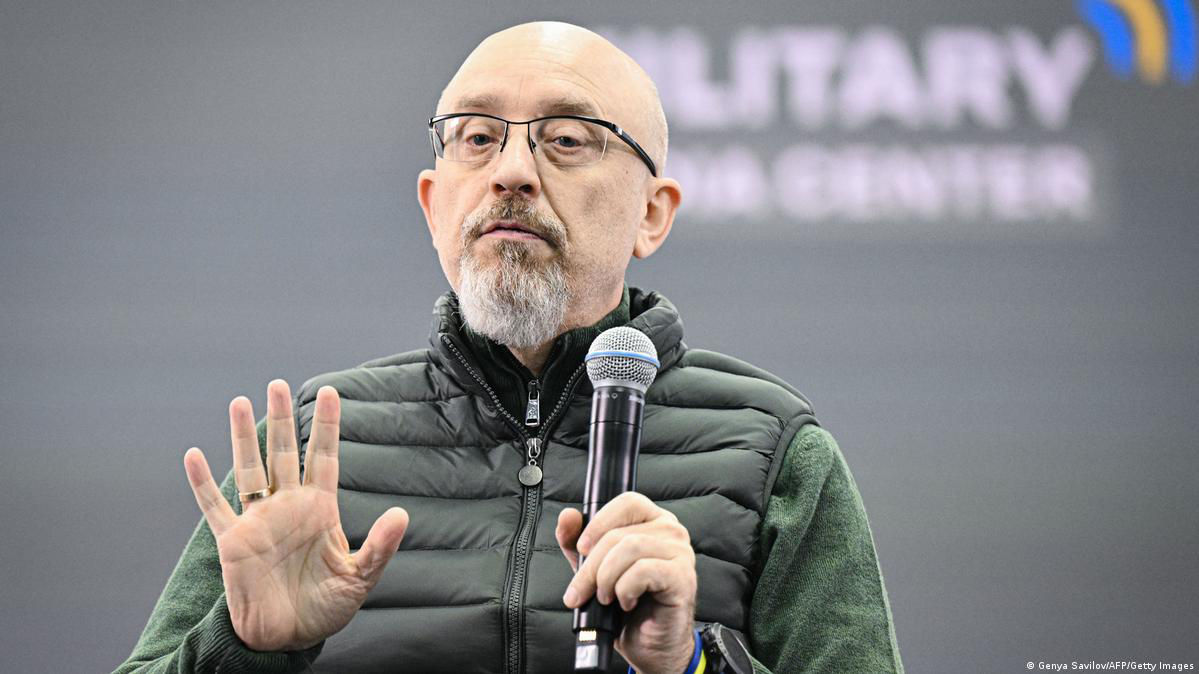 Журналист о скандале в МО Украины: У нардепов должны быть вопросы к Резникову. Фото: dw.com