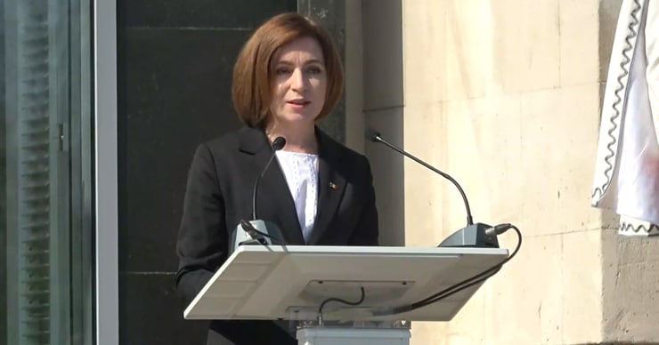 Майя Санду выступила с обращением по случаю празднования Дня государственного флага.