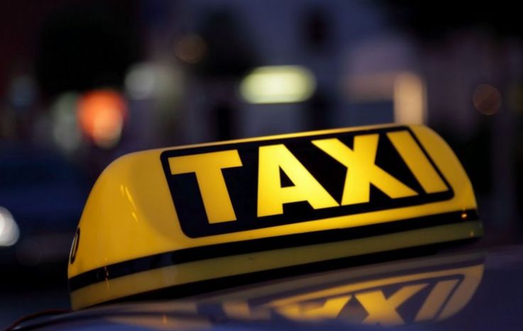 Taximetriștii cu salarii până la 10mii lei vor achita impozit de 500 lei