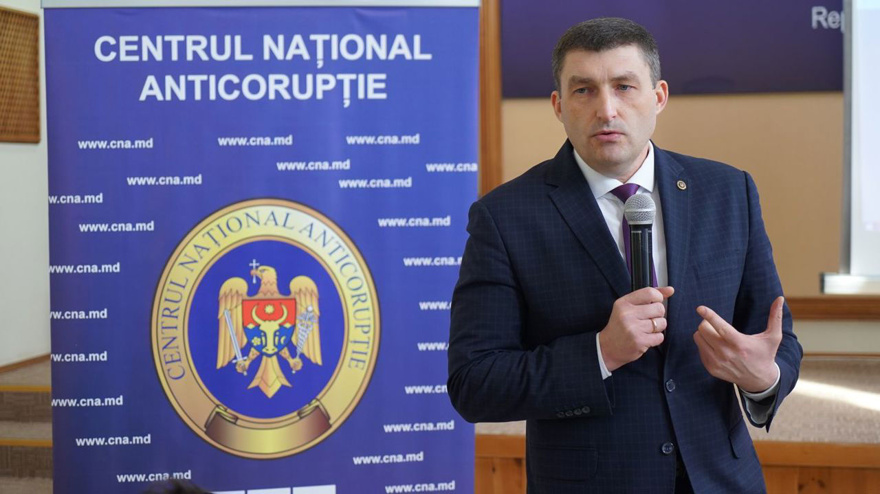 По данным НЦБК, в настоящее время следователи ведут 336 дел.