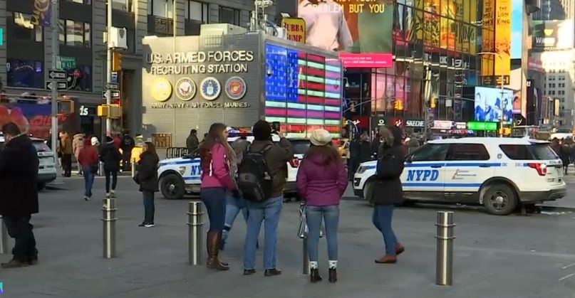 Stâlpi pentru prevenirea atentatelor, amplasați pe arterele pietonale din New York