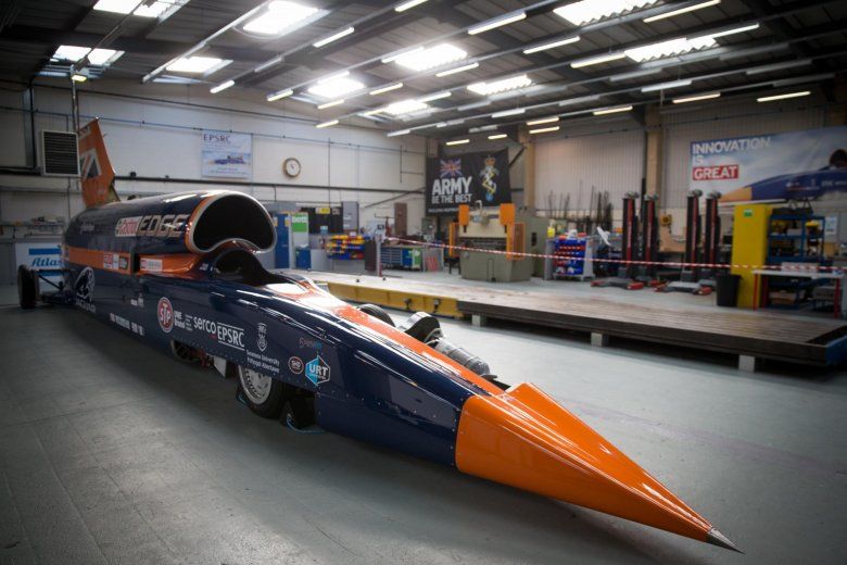 O nouă mașină supersonică a fost prezentată și testată în Marea Britanie.