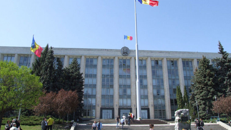 Parlamentul a aprobat în prima lectură proiectul Legii bugetului de stat pe anul 2017. Foto: moldova.org