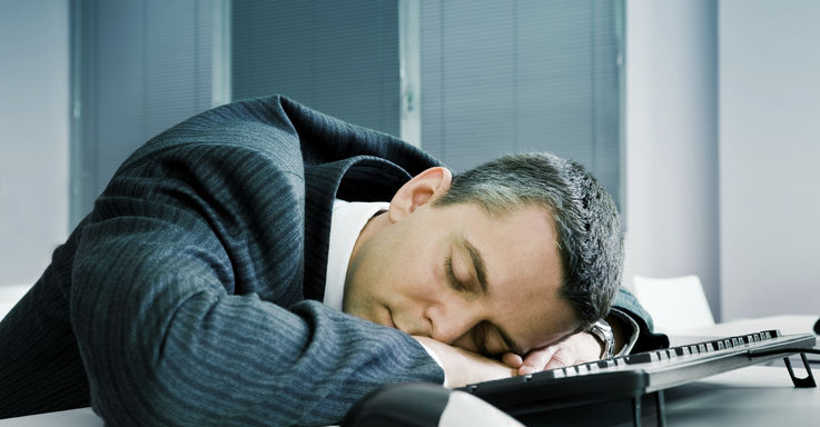 Как спать по 4–5 часов в день и успешно управлять компаниями