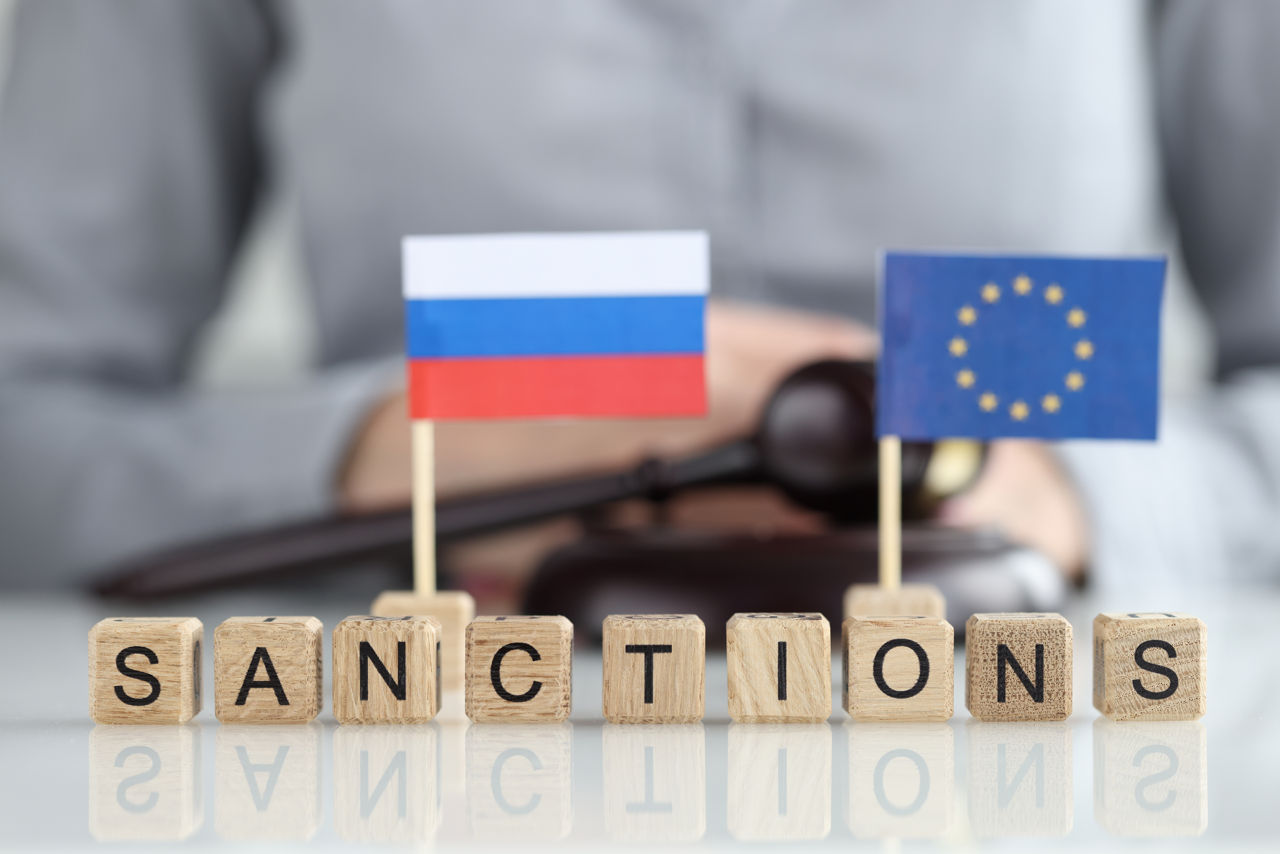 ЕС впервые продлил санкции против РФ сразу на год.