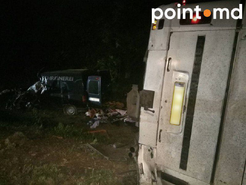 В результате ДТП с участием автобуса Кишинев-Затока пострадали 19 человек.