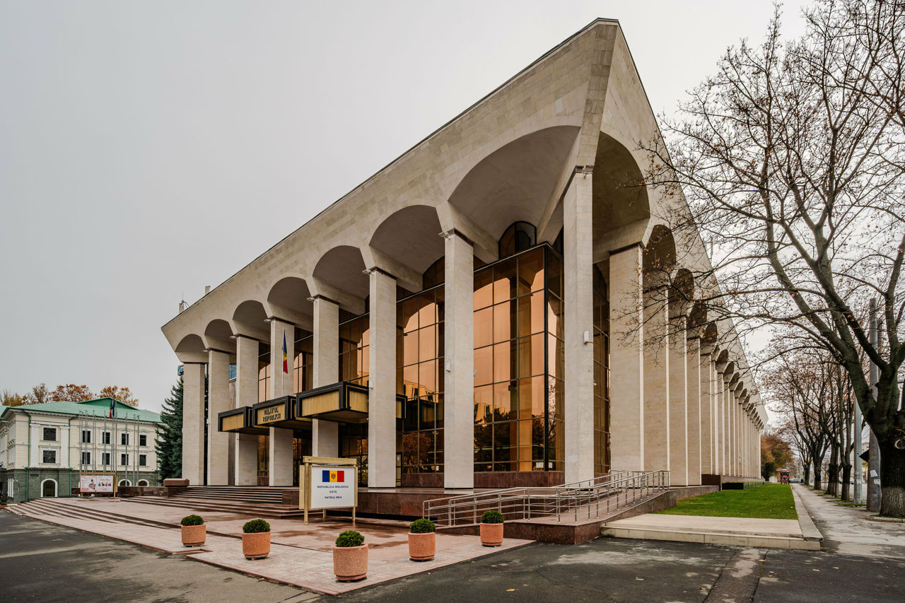 Profitul net al Palatului Republicii a scăzut de aproape șase ori.