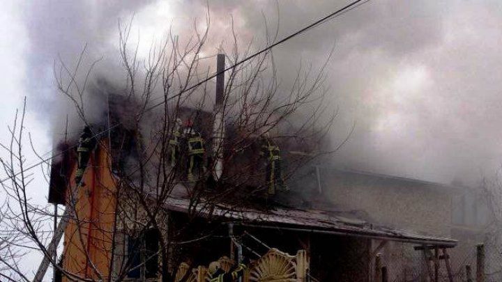 Incendiu la o saună din Ratuș: Pagubele ajung la jumătate de milion de lei