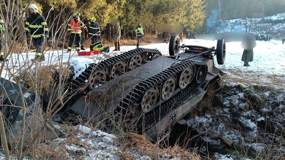 Un transportor blindat s-a răsturnat în timpul reconstrucției militare din Cehia: Două persoane au murit.
