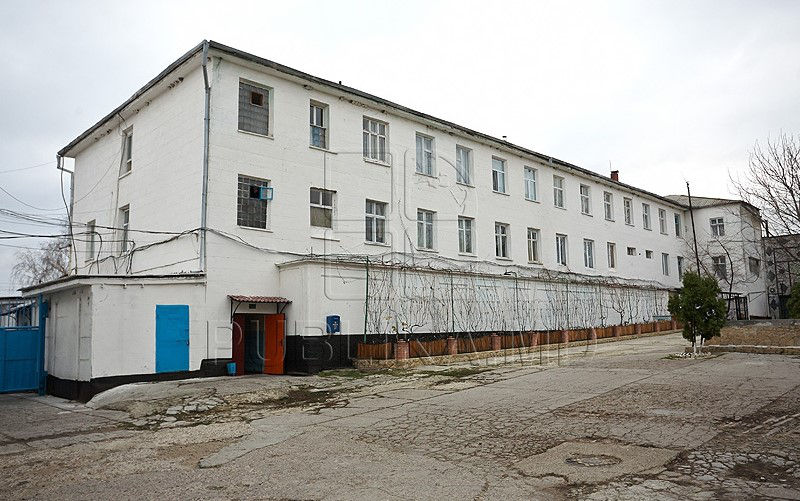 Бывший начальник тюрьмы в Кишиневе не задекларировал дом, две машины и доход жены.