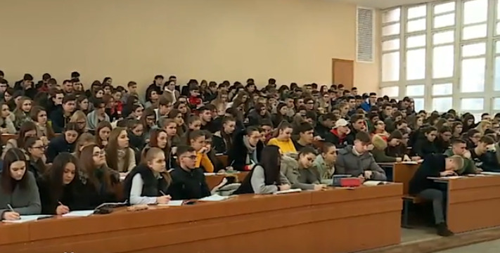 Рынок курсовых и дипломных работает без перебоев. 