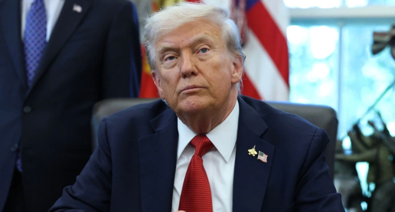 Трамп допустил ограничение поставок в КНР не только ПО.