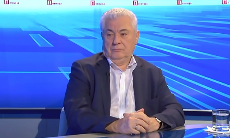 Отвечая на вопрос ведущего, закончилась ли бархатная революция, Воронин сказал, что он ее не проводил.