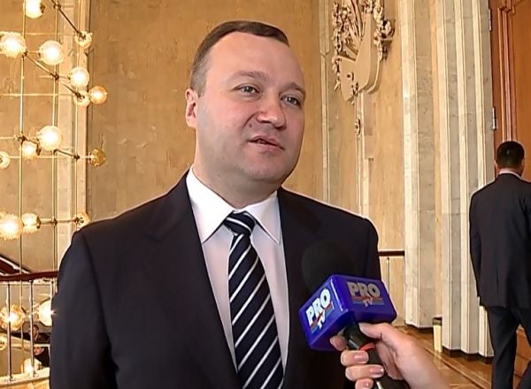 Corneliu Gurin, decorat de CSP. Foto: inprofunzime.md