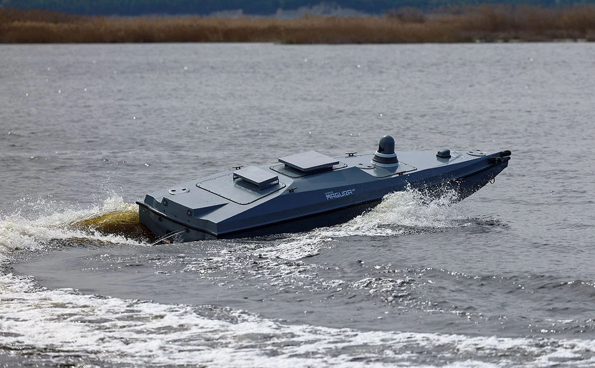 У берегов Греции обнаружили украинский морской дрон Magura.