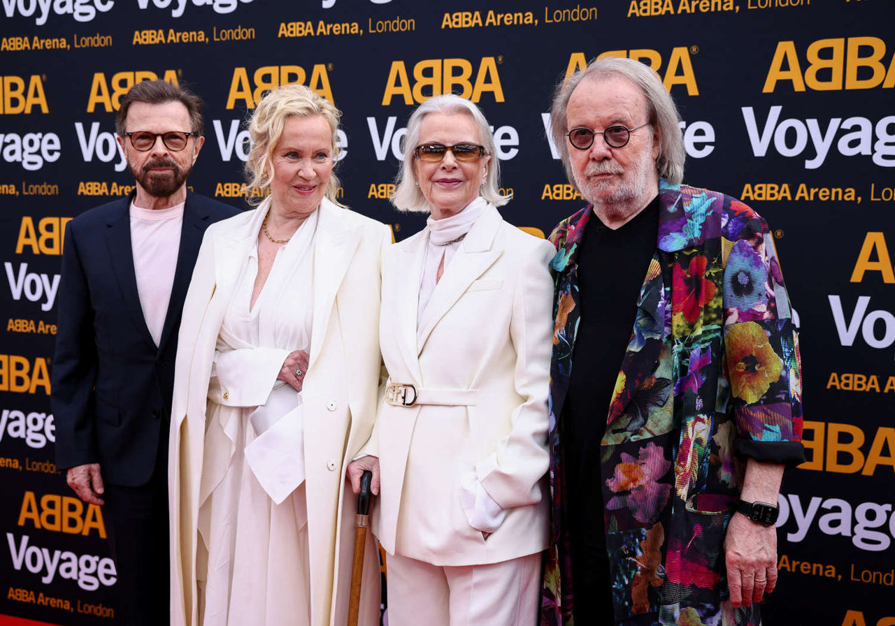 Король Швеции наградит ABBA рыцарским орденом.