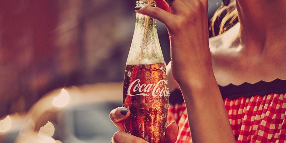 Coca-Cola încalcă tradiția și lansează o băutură cu alcool. Foto: thedrum.com