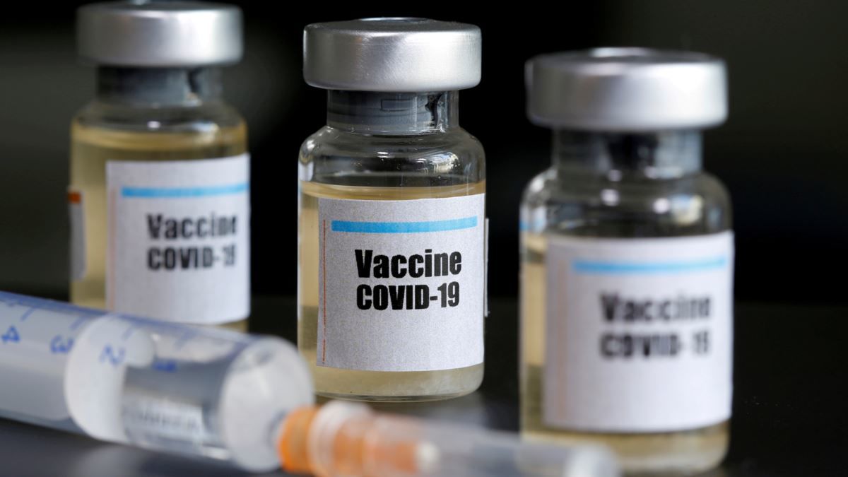 Еврокомиссия представит стратегию Евросоюза по вакцине от COVID-19.