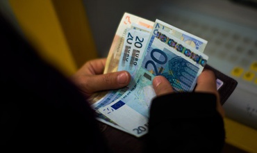 Aceasta este cea mai mare rata a monedei unice europene de la introducerea sa în circulație în Republica Moldova.