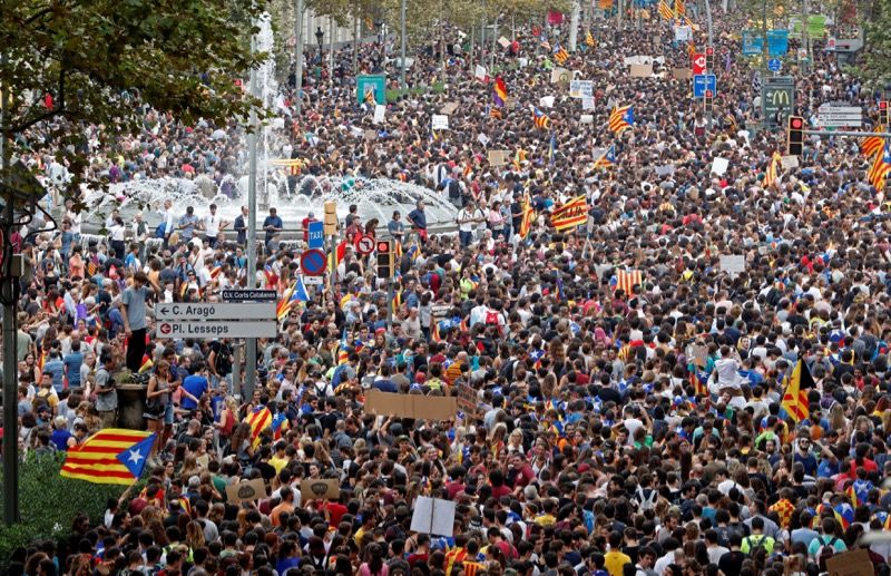 Barcelona: 750.000 de protestatari au cerut eliberarea liderilor catalani.