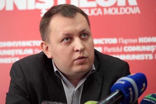 Сам же Петренко в ходе заседания высшего законодательного органа страны в четверг заявил, что речь шла о политической, а не физической смерти.
