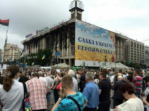 На народном вече, которое проходит на Майдане в Киеве, освистали новоиспеченного мэра города Виталия Кличко.