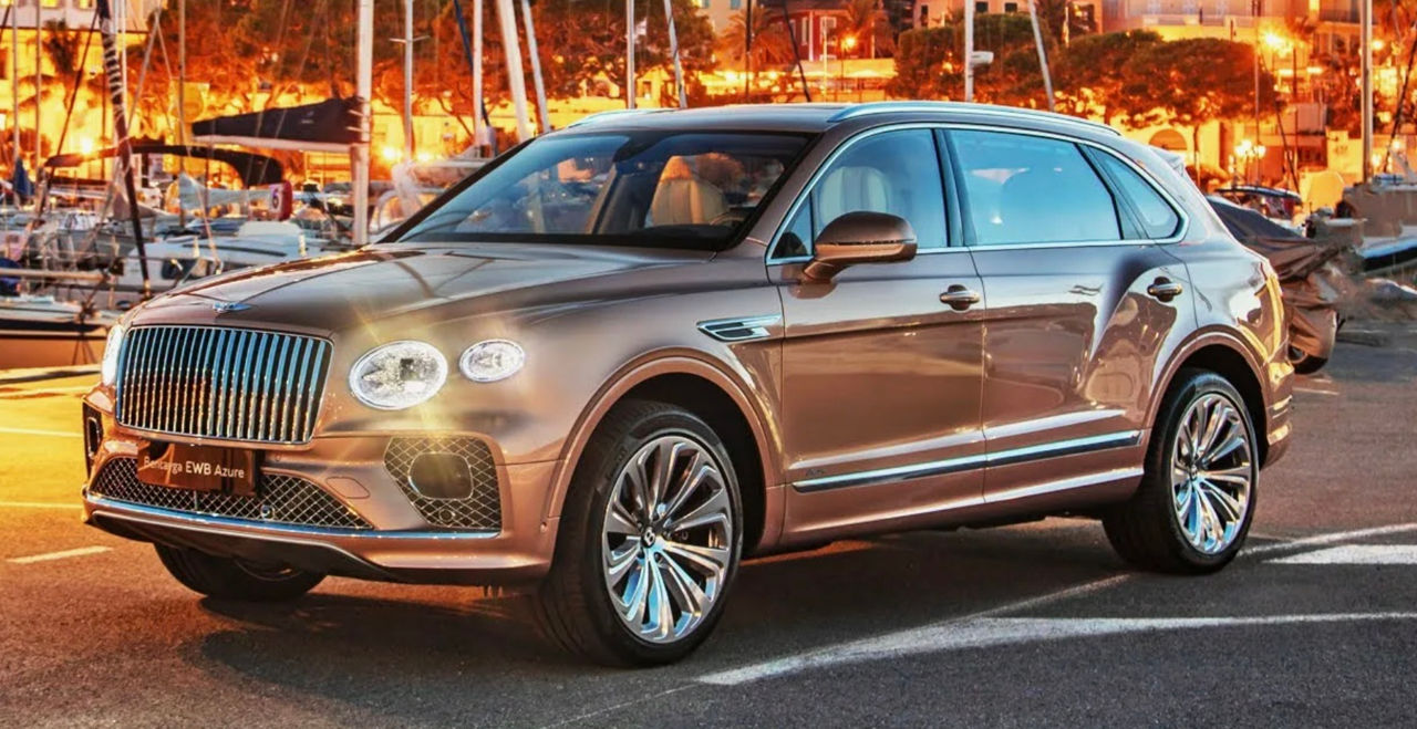 Bentley отозвала в США 130 кроссоверов Bentayga из-за рисков перегрева батареи.