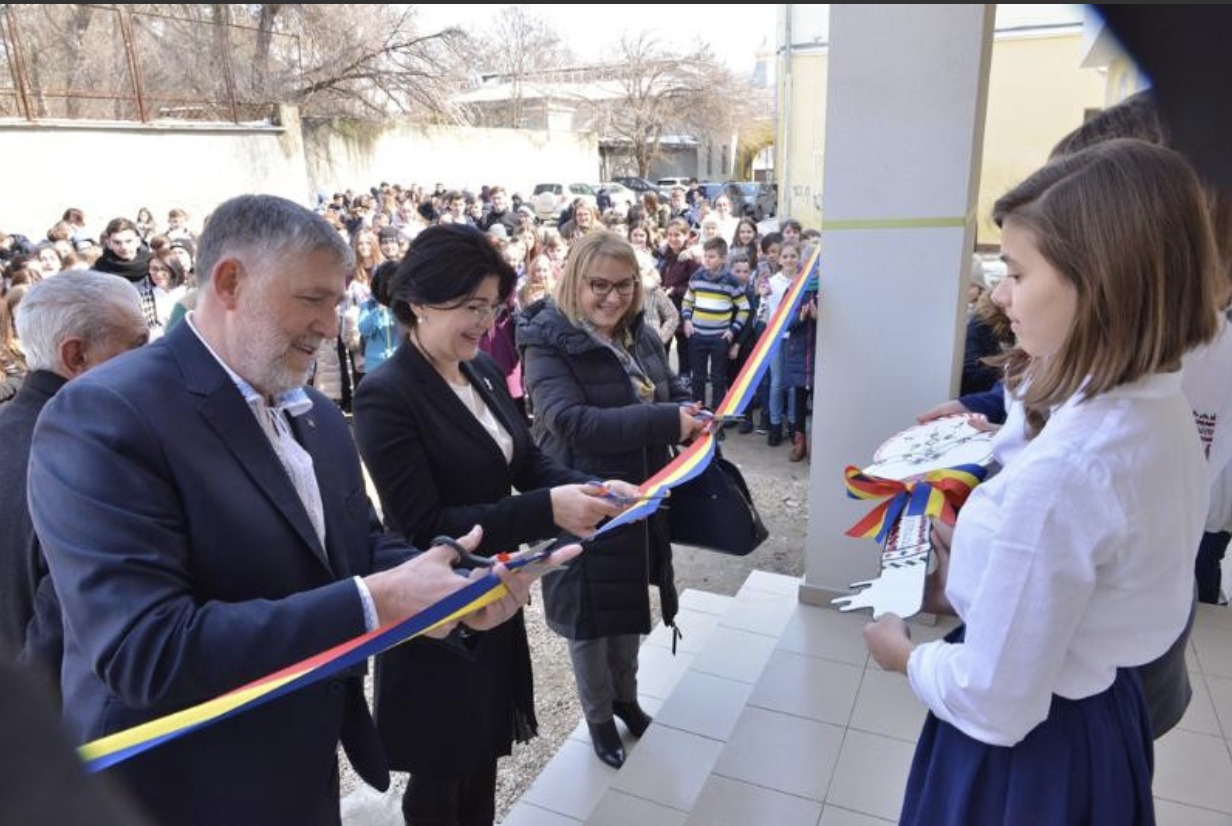 В лицее «Мирча Элиаде» открылся спортивный зал.