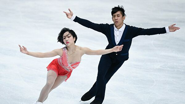 Китайская пара установила мировой рекорд в короткой программе на Олимпиаде-2022.