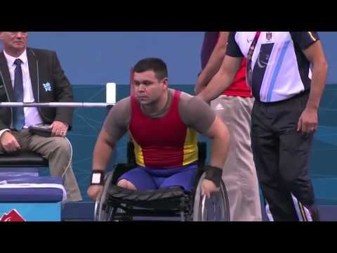 Чемпион мира по пауэрлифтингу, молдаванин Штефан Рошка.