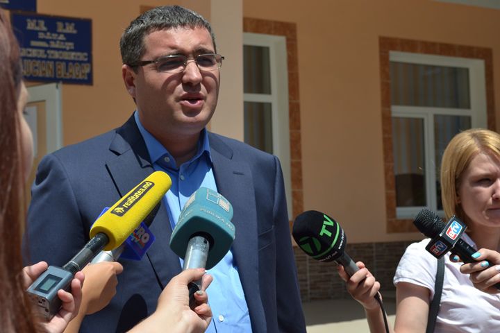 Усатый в Бельцах: "Голосую за функциональную примэрию без коррупции".