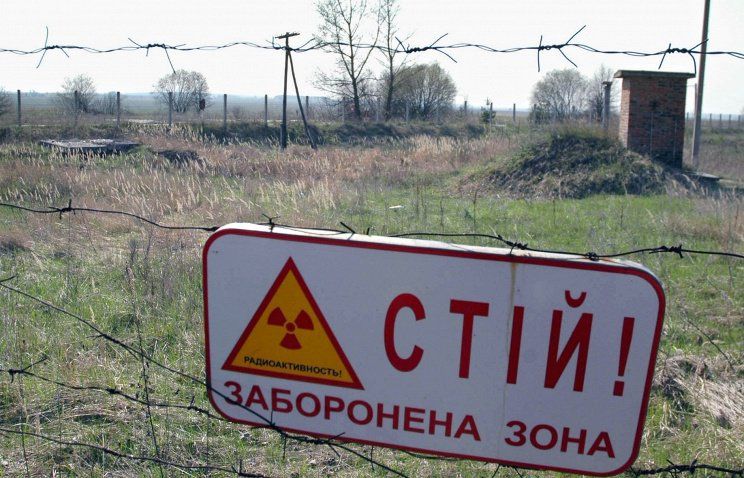 В настоящее время все заповедники на Украине находятся под угрозой - у них рейдерским путем отнимают земли.