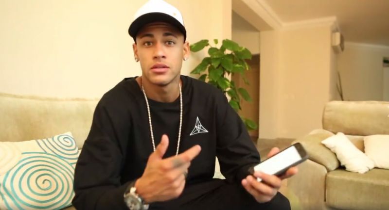 Fotblistul Neymar, amendat cu 1 milion de euro