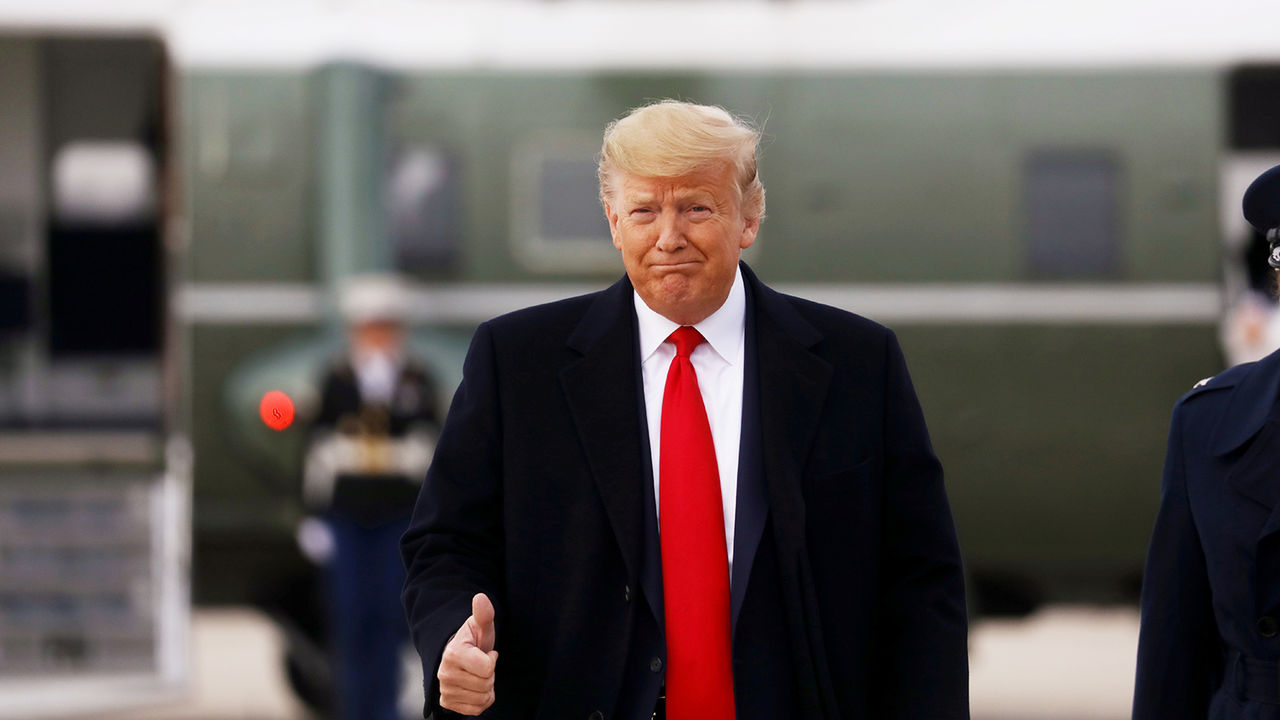 WP: рейтинг Трампа вырос в США из-за экономической политики.