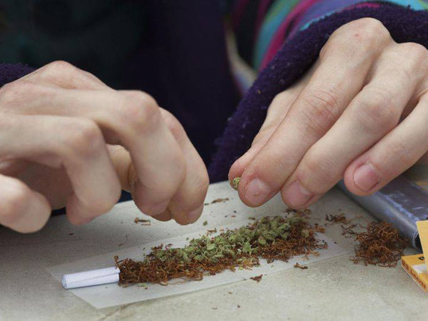 În urma investigațiilor efectuate de către oamenii legii, s-a stabilit că suspectul era consumator de droguri. Foto: publika.md