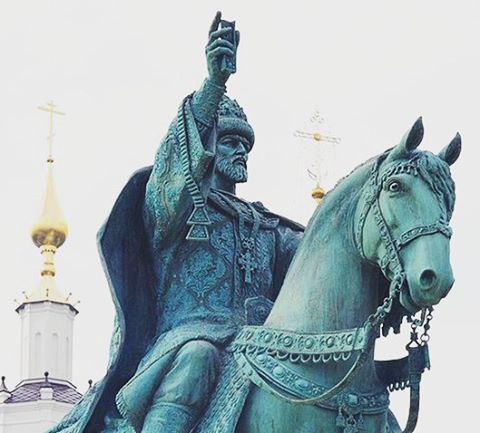 Иван IV Грозный - одна из наиболее противоречивых и вместе с тем выдающихся фигур отечественной истории.