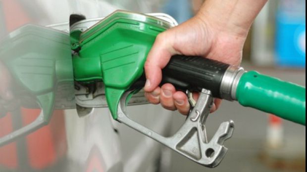 Șoferii din Moldova au dat aproape 6 miliarde de lei pentru benzină și motorină. Foto: economica.net