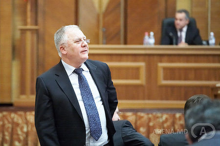 Diacov, de râsul internauţilor: Găgăuzii au sărbătorit separatismul, el i-a felicitat cu autonomia. Foto: arena.md