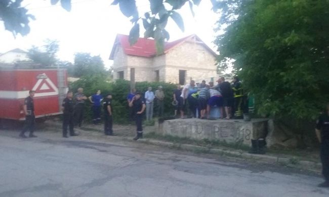 O femeie dintr-un sat din Criuleni care a dispărut acum 2 zile a fost găsita înecată într-o fântână. 