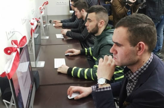 Теперь у молдавской молодежи есть возможность посетить  мультимедийную лабораторию, оборудованную по последнему слову техники. 