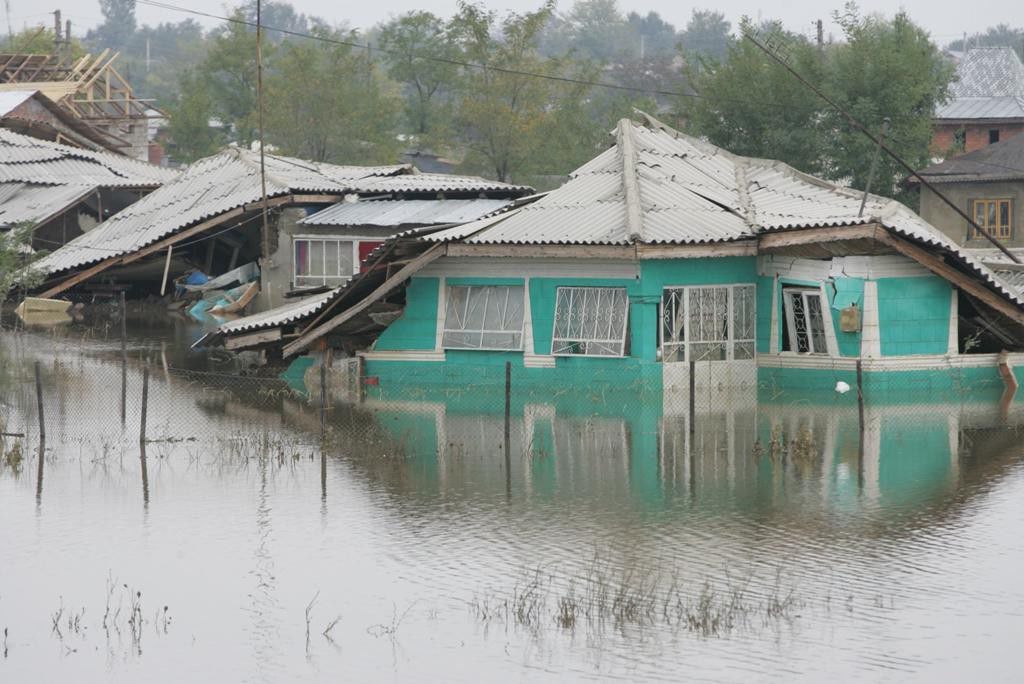 Avertisment: Ne aşteaptă un viitor alarmant, vor fi inundaţii puternice. Foto simbol: ziarulclujean.ro