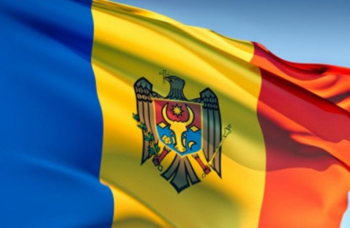 Было опрошено по тысяче человек старше 15 лет в каждой стране, в России - 2000.