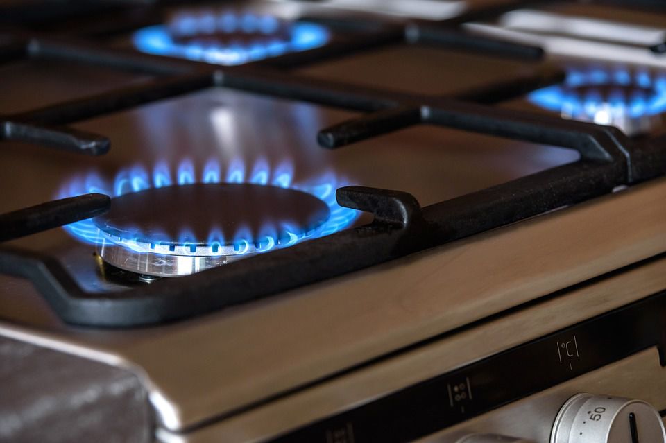 Бытовые потребители платят за кубометр природного газа 6,3 леев, в том числе НДС (8%). 